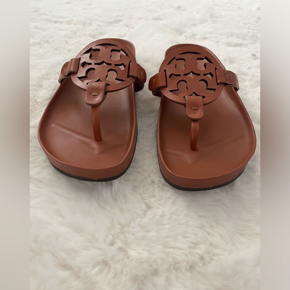 Tory Burch sandals cloud🩴